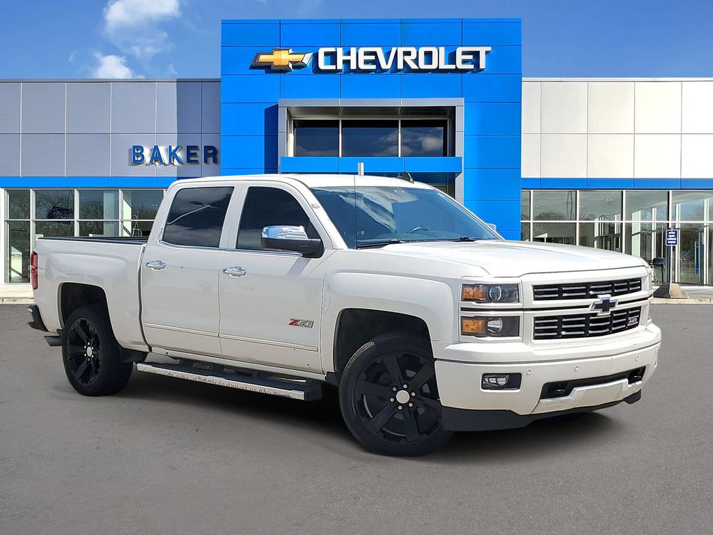 White Diamond Clearcoat 2015 Chevrolet Silverado 1500 Pickup Truck Four-Wheel Drive 6-Speed Automatic Overdrive