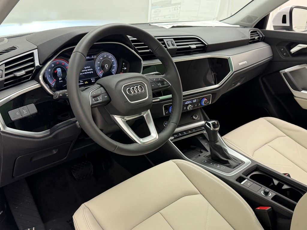 Thumbnail: 2025 Audi Q3 - 19
