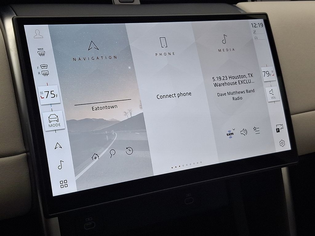 Thumbnail: 2025 Land Rover Discovery Sport - 25