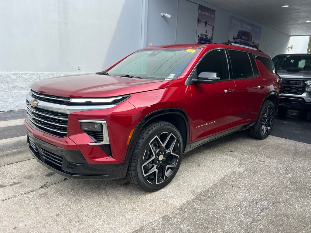Radiant Red Tintcoat 2025 Chevrolet Traverse SUV / Crossover Four-Wheel Drive 8-Speed Automatic