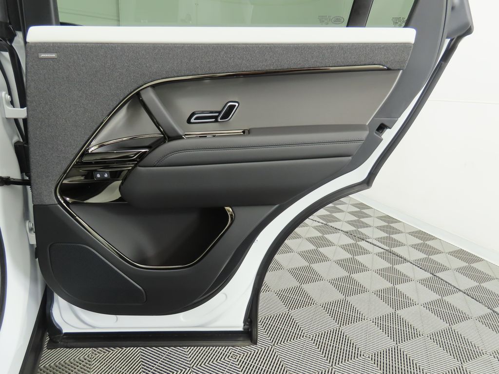 Thumbnail: 2025 Land Rover Range Rover Sport - 29