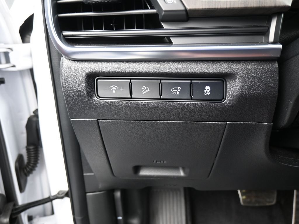 Used 2023 Glacial White Pearl Kia SX image 44