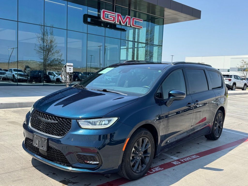 2021 Chrysler Pacifica Touring FWD