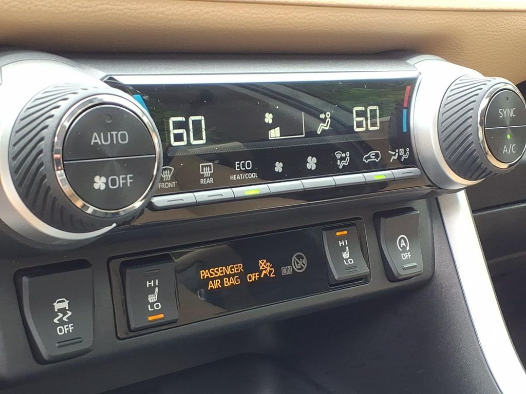 ToyotaRAV46