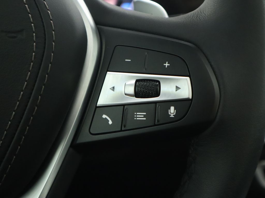 Thumbnail: 2025 BMW X5 - 12