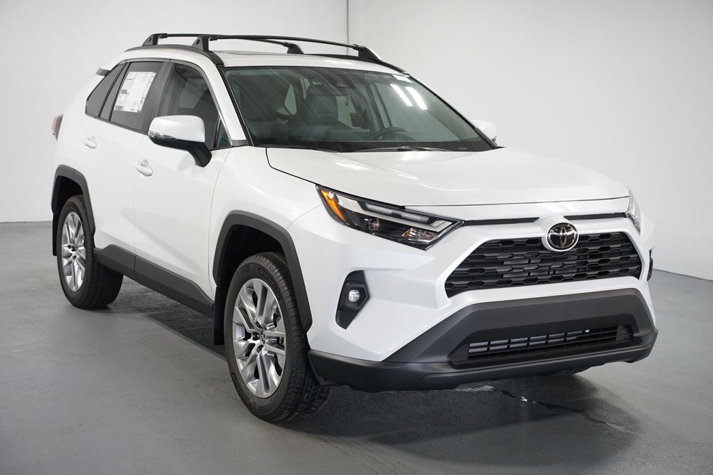 Thumbnail: 2025 Toyota RAV4 - 3