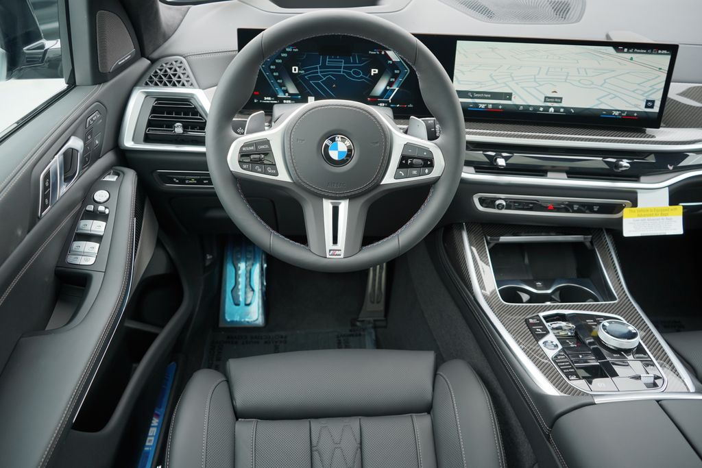 2025 BMW X7 M60i 15