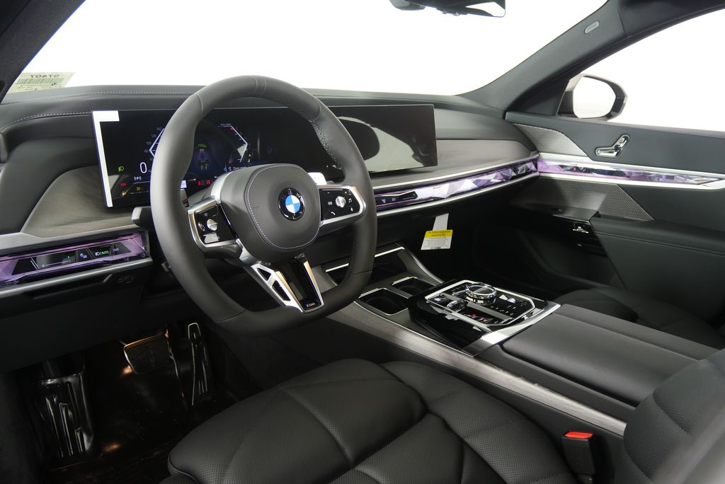 Thumbnail: 2026 BMW 7 Series - 13