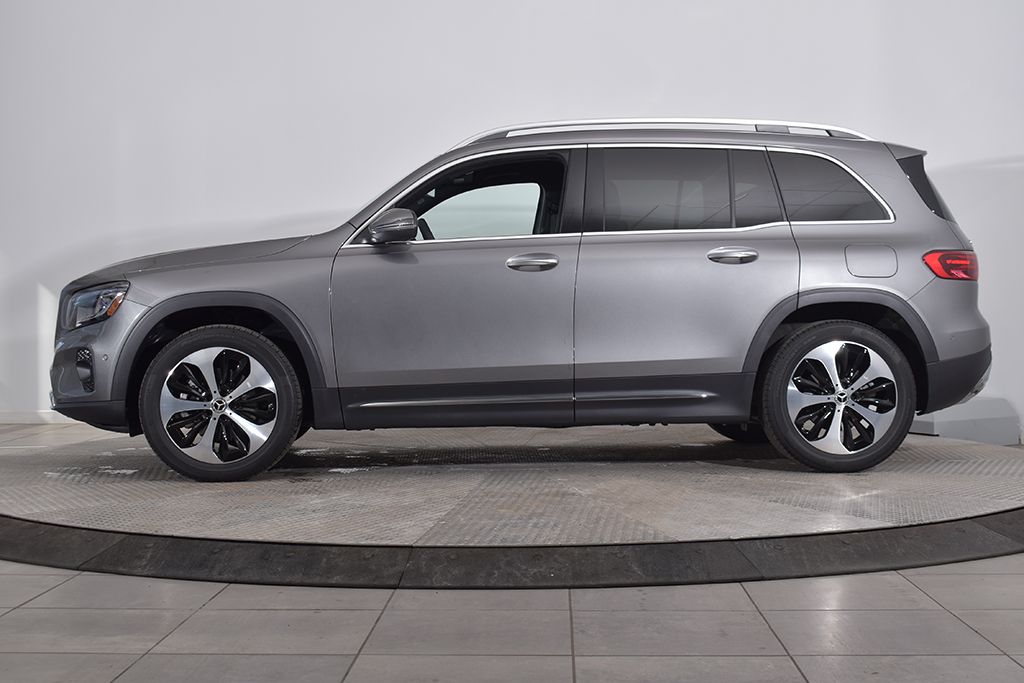 Thumbnail: 2026 Mercedes-Benz GLB - 2