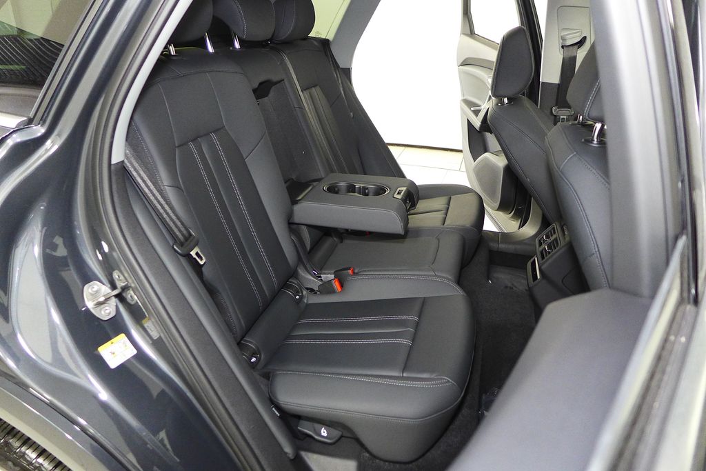 Thumbnail: 2025 Audi Q5 - 20