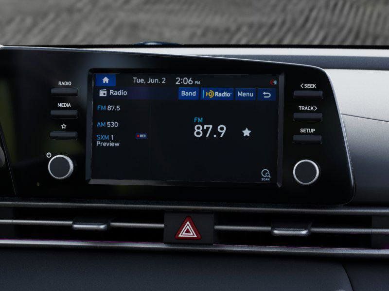 2026 Hyundai Elantra — photo 13