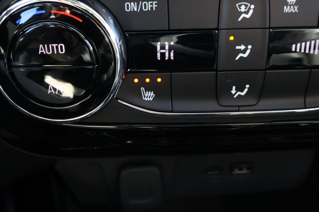 Thumbnail: 2026 Chevrolet Trax - 28