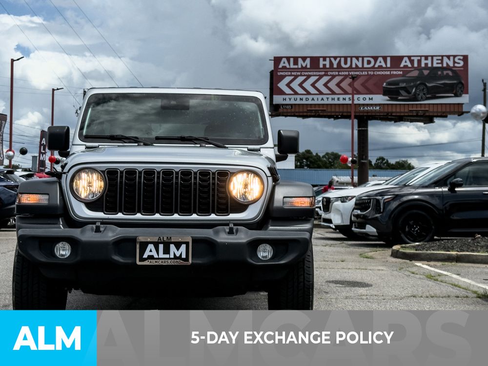 Used 2024 Silver Jeep Sport S image 3