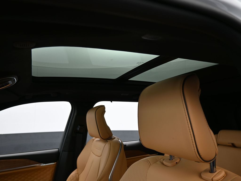 New 2025 Bright White Clearcoat Jeep Summit image 11