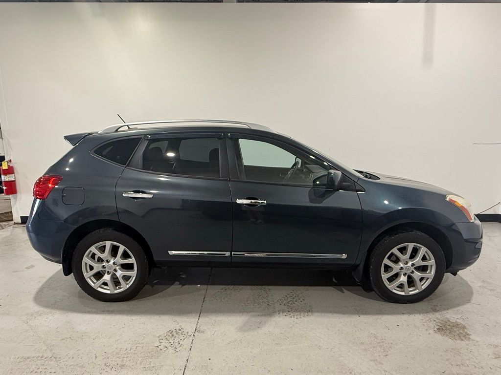 2013 Nissan Rogue SV with SL AWD