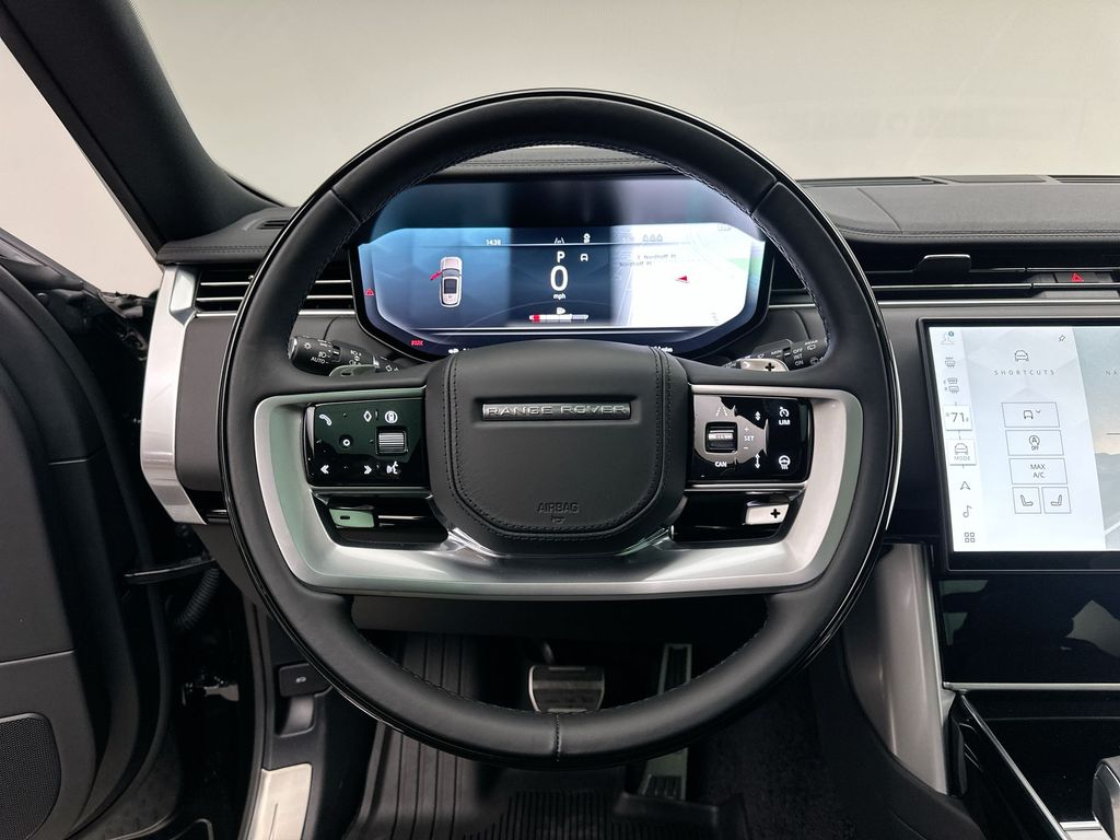 Thumbnail: 2025 Land Rover Range Rover - 14