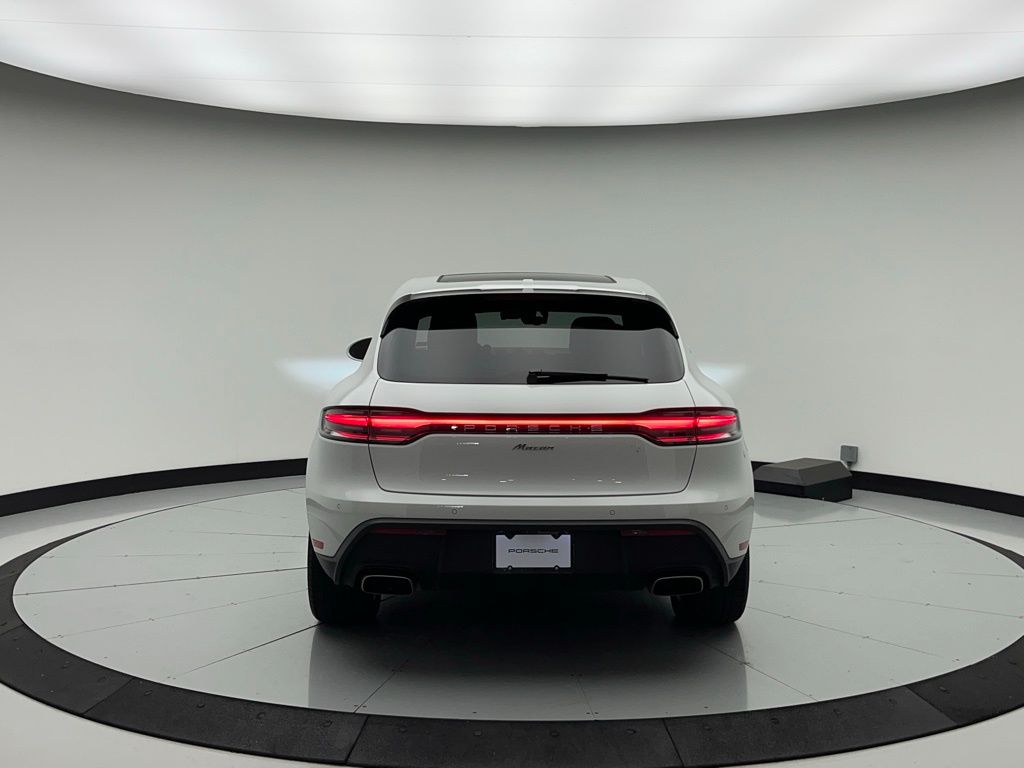 Thumbnail: 2024 Porsche Macan - 4