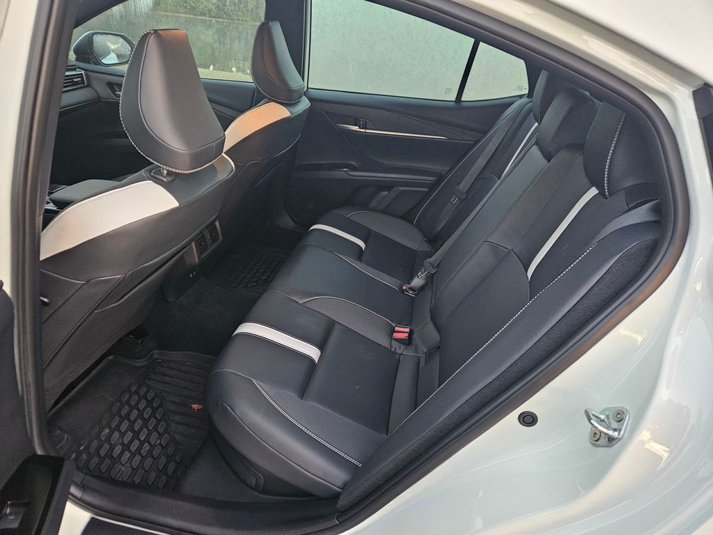 2025 Toyota Camry SE 13