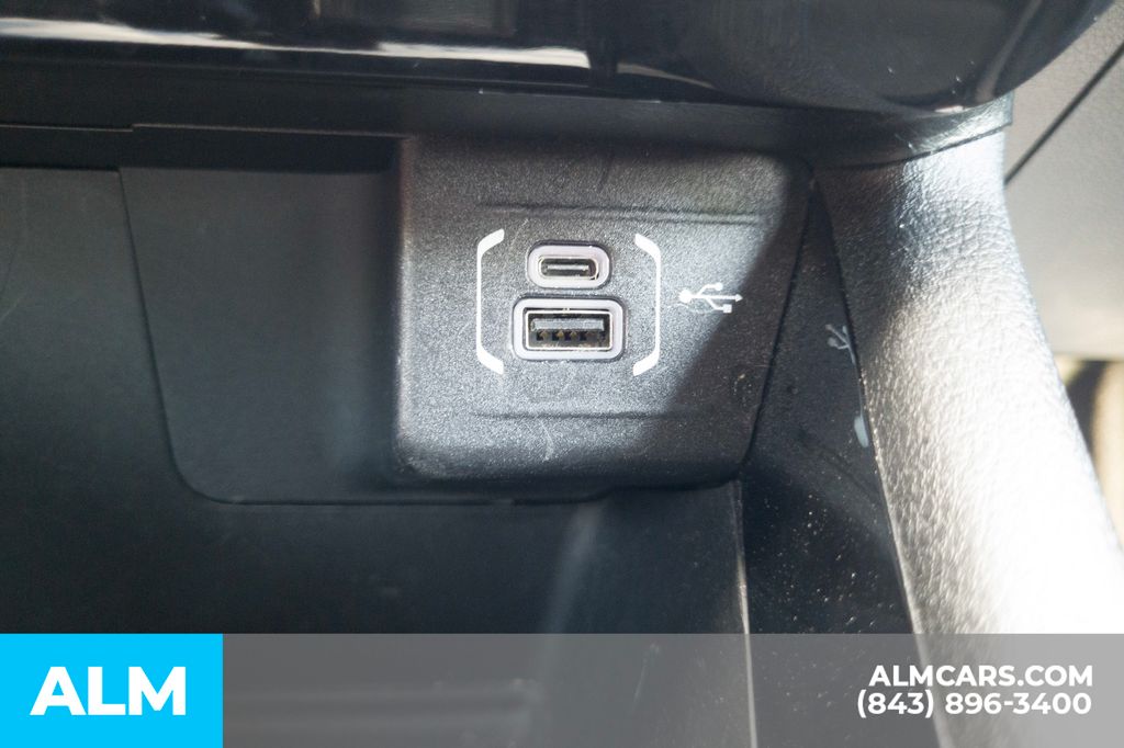 Used 2025 White Jeep Limited image 27