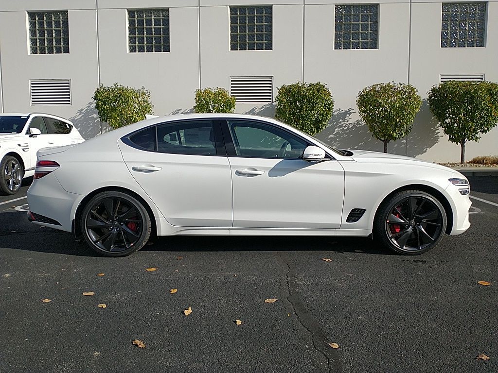 2023 Genesis G70 Sport Prestige 8