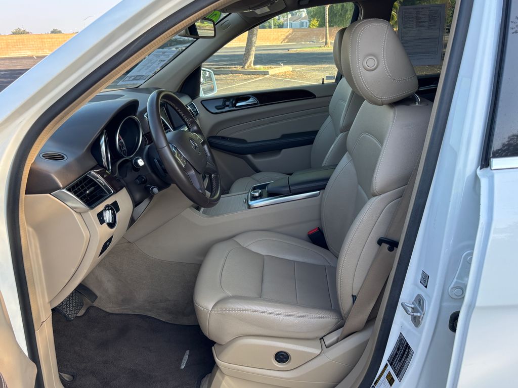 Thumbnail: 2014 Mercedes-Benz M-Class - 24