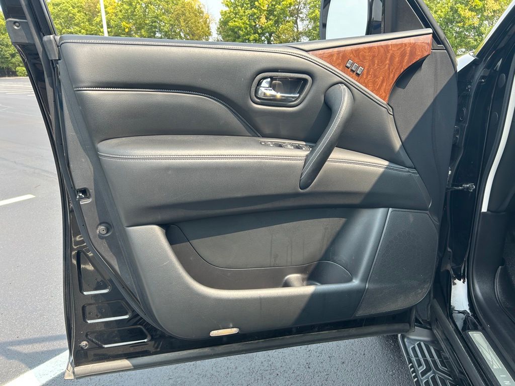 Thumbnail: 2018 INFINITI QX80 - 17