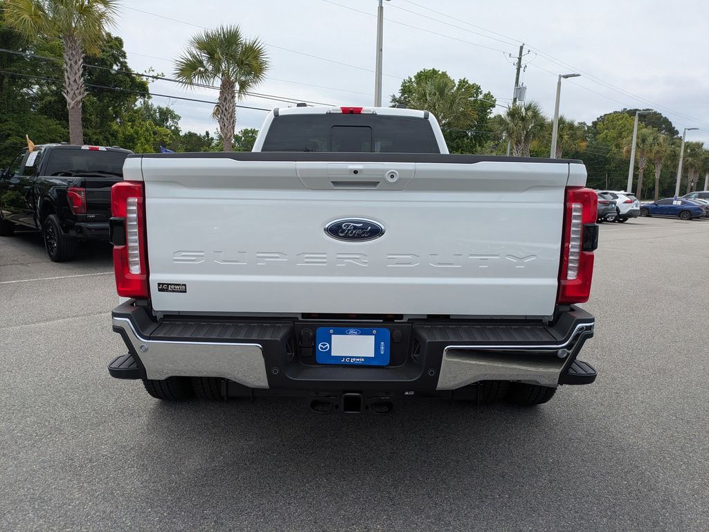 2026 Ford F-350 Super Duty LARIAT