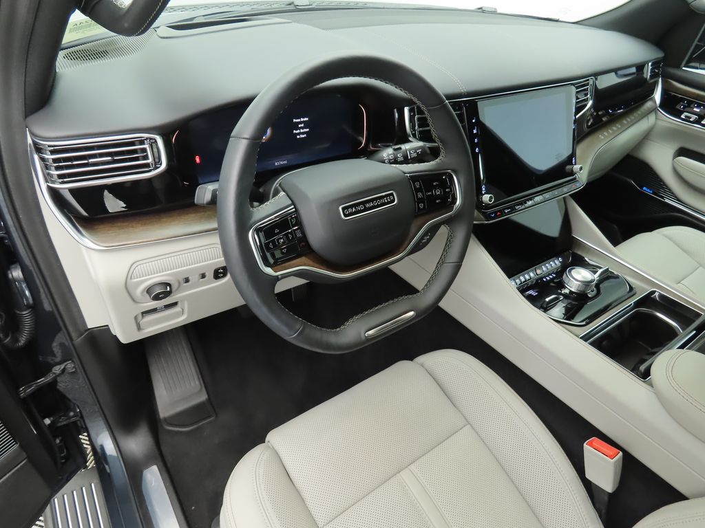 Thumbnail: 2025 Jeep Grand Wagoneer - 9
