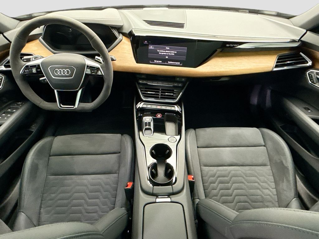 Thumbnail: 2023 Audi e-tron GT - 13