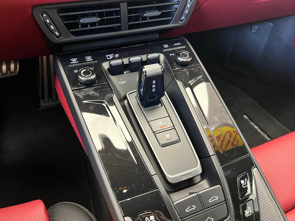 Thumbnail: 2026 Porsche 911 - 11