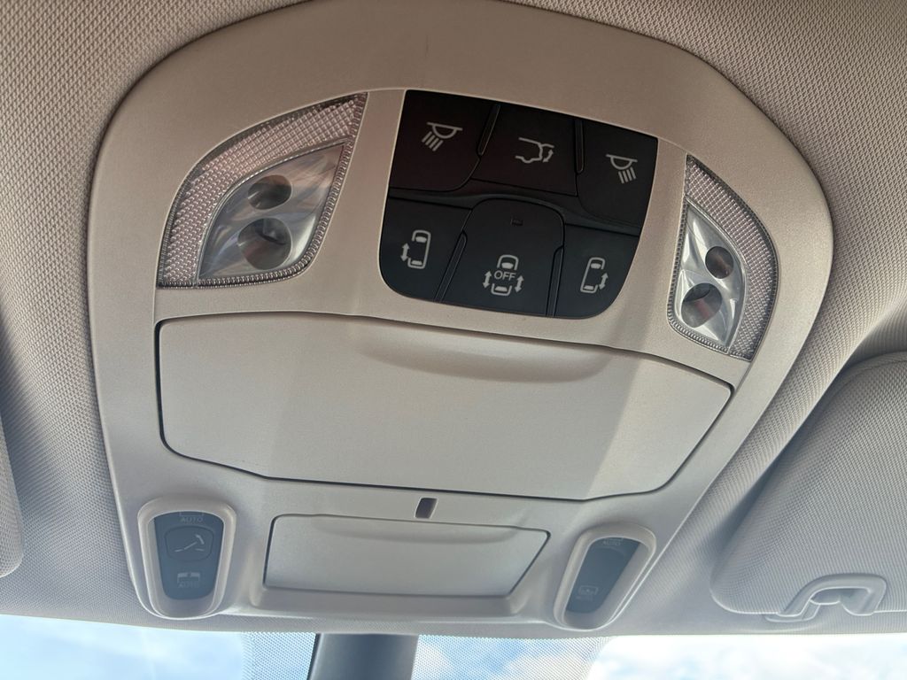 Used Car 2024 Chrysler Pacifica  Limited For Sale Under $50,000 In Austin, Texas