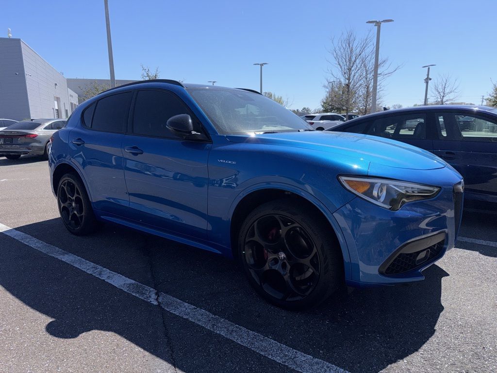 2022 Alfa Romeo Stelvio Veloce AWD