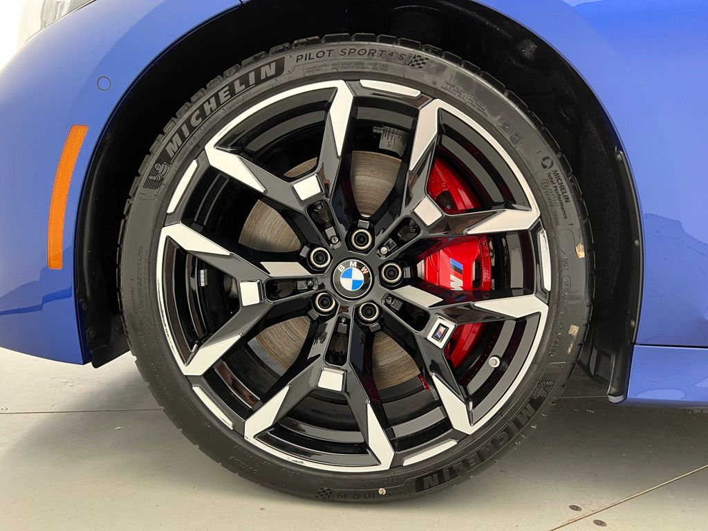 2025 BMW 3 Series M340i 24
