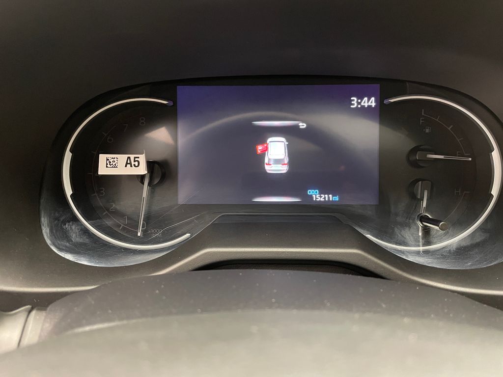 2024 Toyota RAV4 XLE Premium 24