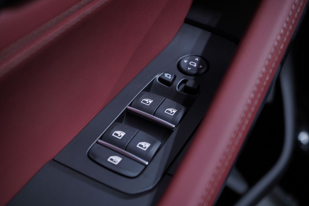 Thumbnail: 2026 BMW X6 - 11