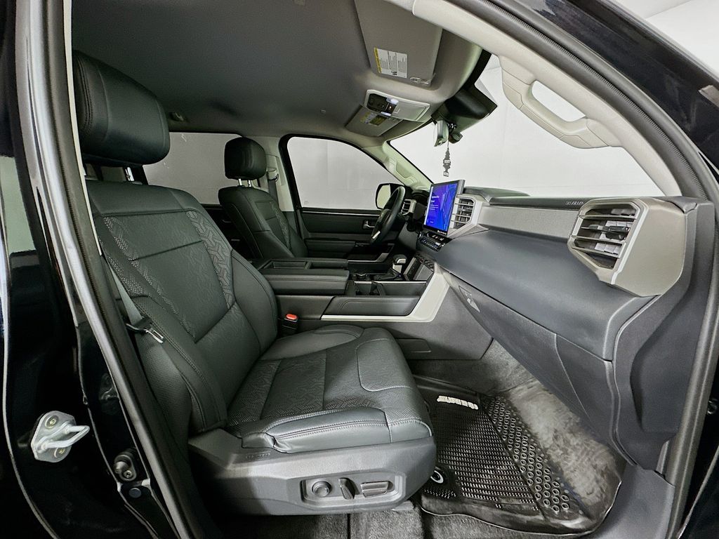2024 Toyota Tundra Limited 28