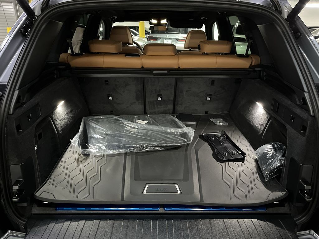 Thumbnail: 2026 BMW X5 - 24