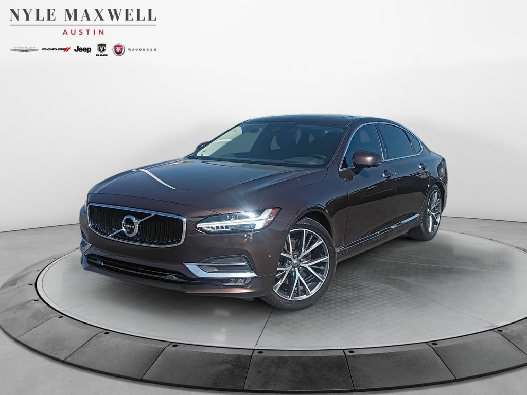 2018 Volvo S90 T5 Momentum AWD