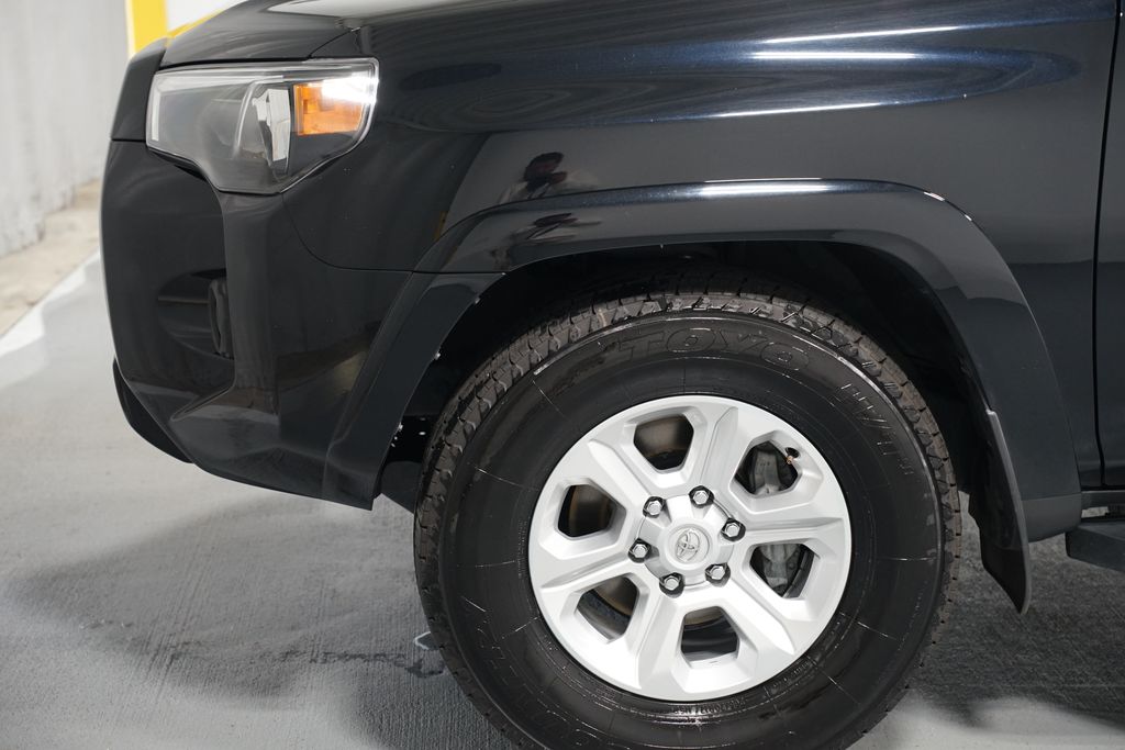 Thumbnail: 2022 Toyota 4Runner - 5