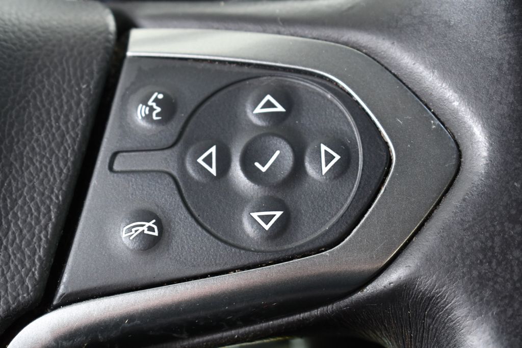 Used 2014 White Chevrolet LT Flex Fuel image 30