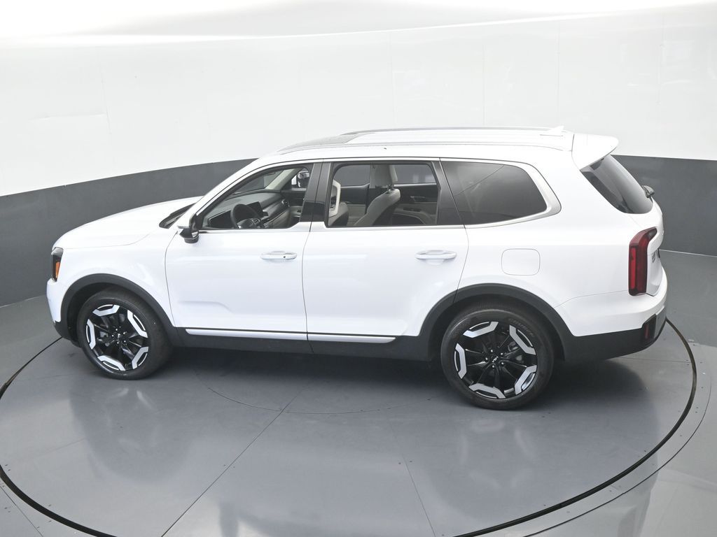 Used 2024 Glacial White Pearl Kia S image 48