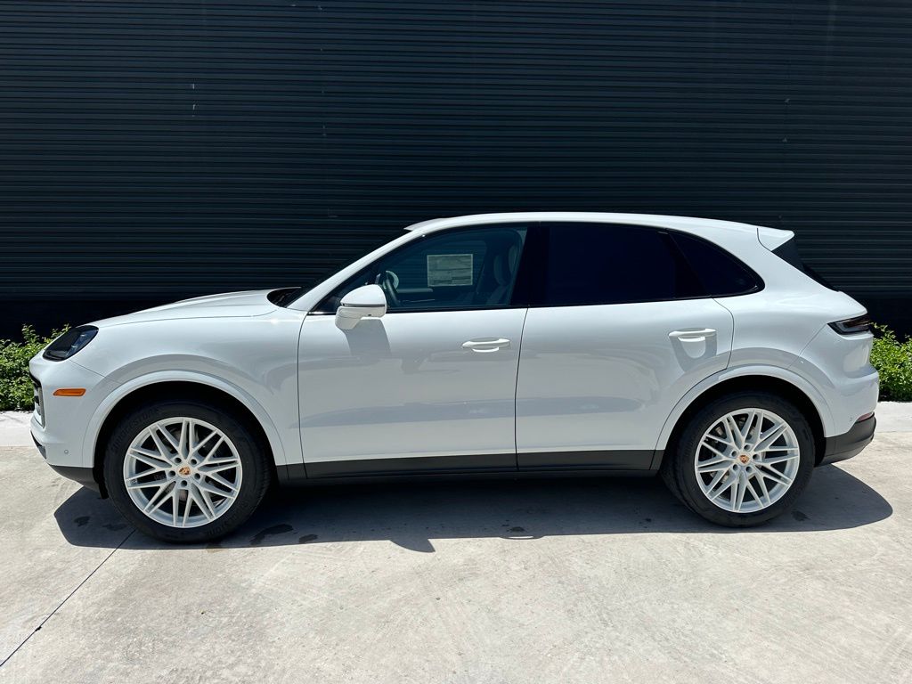 Thumbnail: 2025 Porsche Cayenne - 2