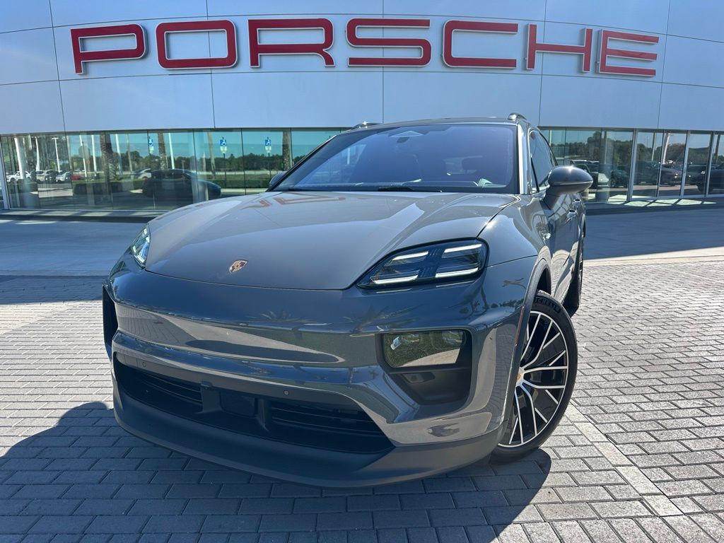 Thumbnail: 2025 Porsche Macan - 1