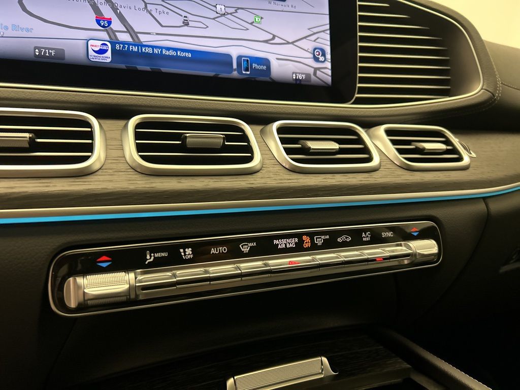 Thumbnail: 2026 Mercedes-Benz GLS - 19