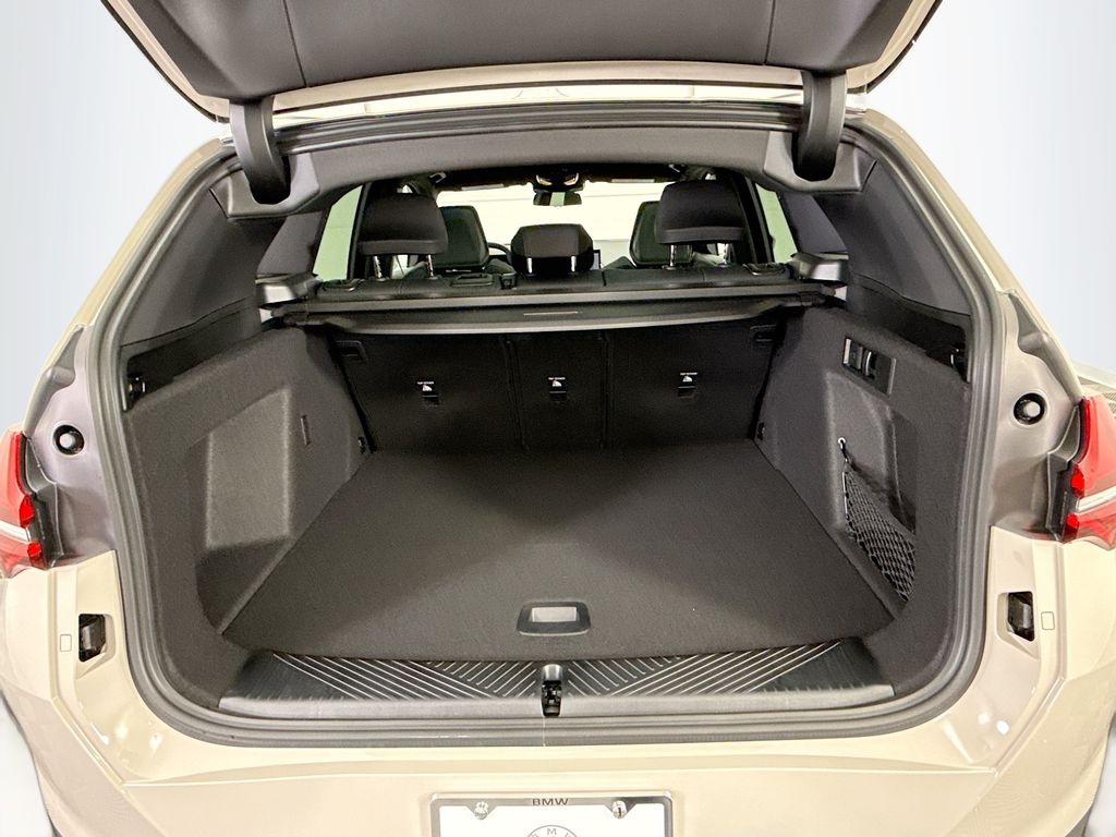 Thumbnail: 2026 BMW X3 - 27