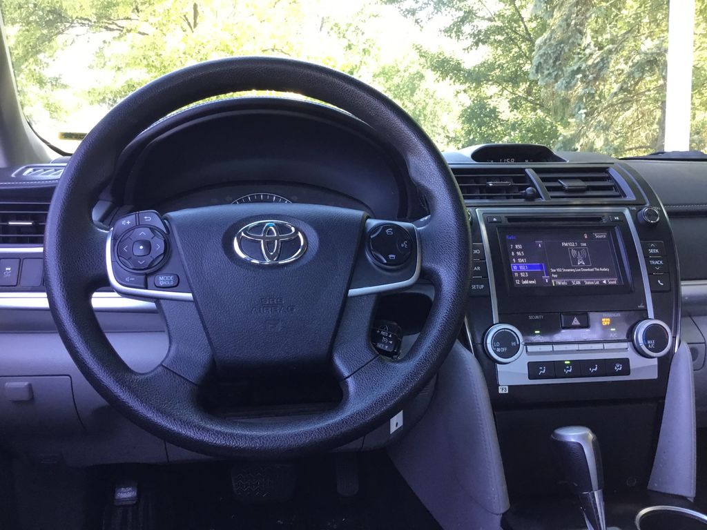 Thumbnail: 2014 Toyota Camry - 10