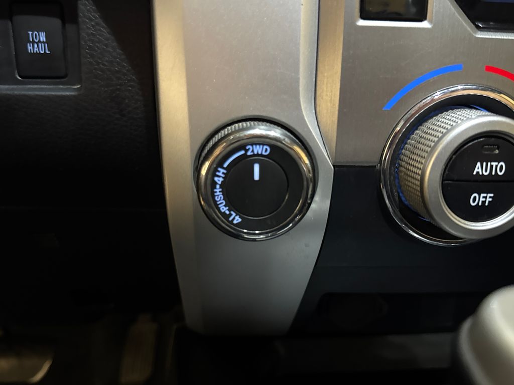 Used 2014 Silver Toyota Limited image 29