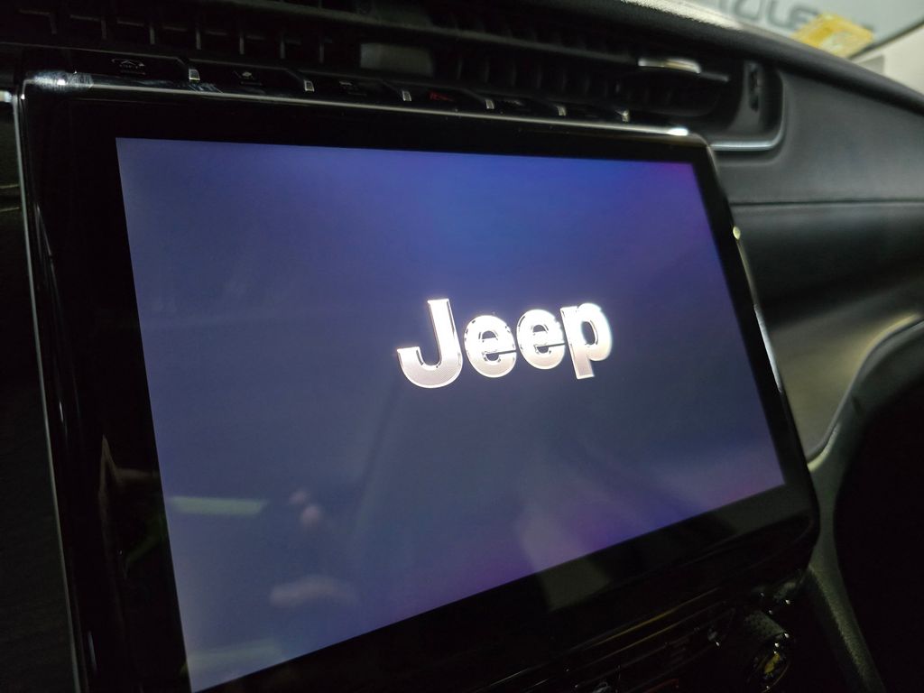 Thumbnail: 2022 Jeep Grand Cherokee L - 22