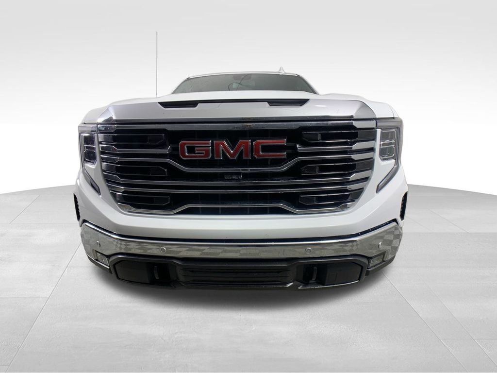 2024 GMC Sierra 1500 SLT 9