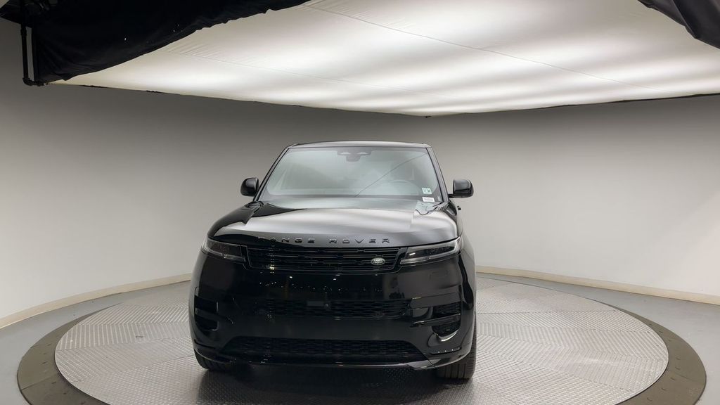 Thumbnail: 2025 Land Rover Range Rover Sport - 7